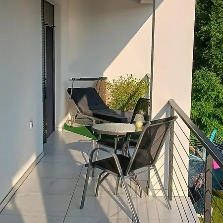 White Pearl Diamond, Mit Meerblick & Pool Ferienhaus *