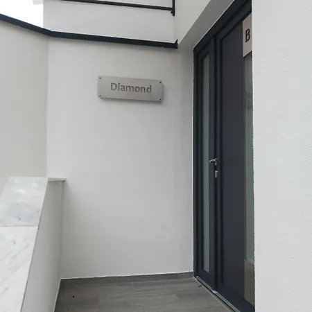 White Pearl Diamond, Mit Meerblick & Pool Ferienhaus *