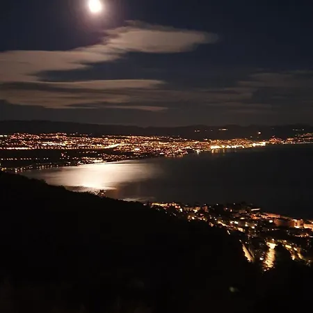 Ferienhaus White Pearl Diamond, Mit Meerblick & Pool Opatija