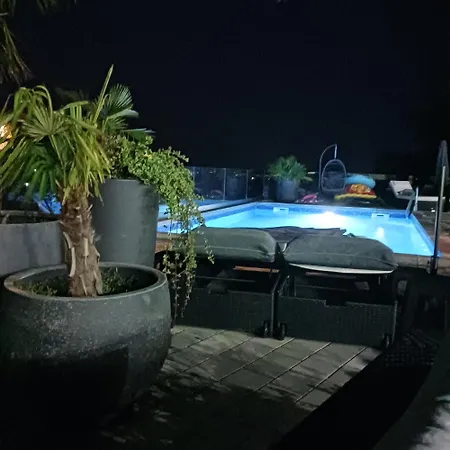 Ferienhaus White Pearl Diamond, Mit Meerblick & Pool Opatija