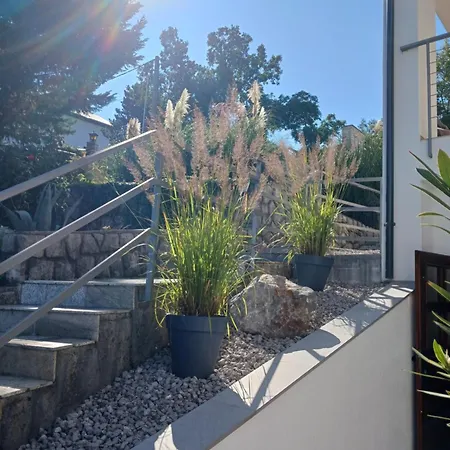 White Pearl Diamond, Mit Meerblick & Pool Ferienhaus Opatija