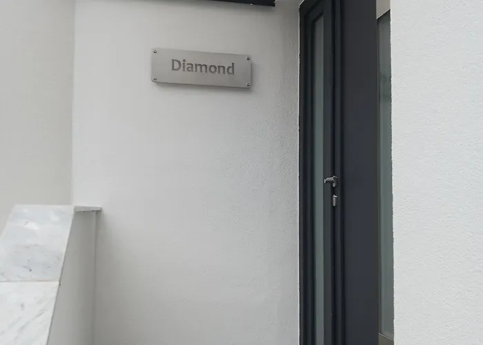 White Pearl Diamond Haus B, Opatija Mit Meerblick & Pool Hébergement de vacances *