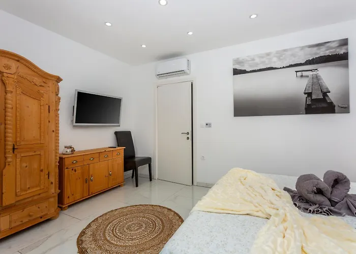 White Pearl Diamond Haus B, Opatija Mit Meerblick & Pool * Opatija