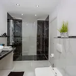 White Pearl Diamond Haus B, Mit Meerblick & Pool Holiday home Opatija