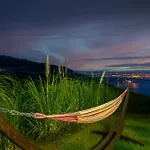 White Pearl Diamond Haus B, Mit Meerblick & Pool * Opatija