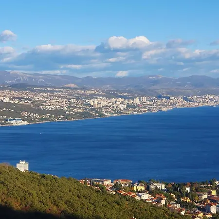 White Pearl Diamond, Mit Meerblick & Pool * Opatija