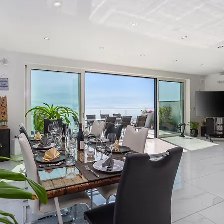 White Pearl Diamond Haus B, Opatija Mit Meerblick & Pool Casa vacanze Abbazia