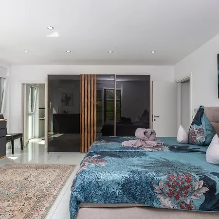 Holiday home White Pearl Diamond-opatija, Meerblick Und Pool *