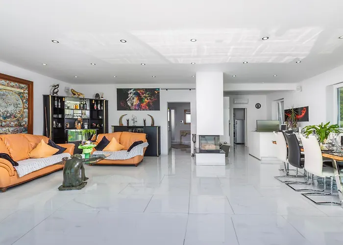 White Pearl Diamond Haus B, Opatija Mit Meerblick & Pool Casa vacanze Abbazia