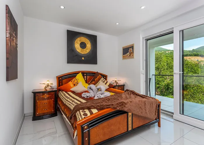 White Pearl Diamond Haus B, Opatija Mit Meerblick & Pool Casa vacanze *