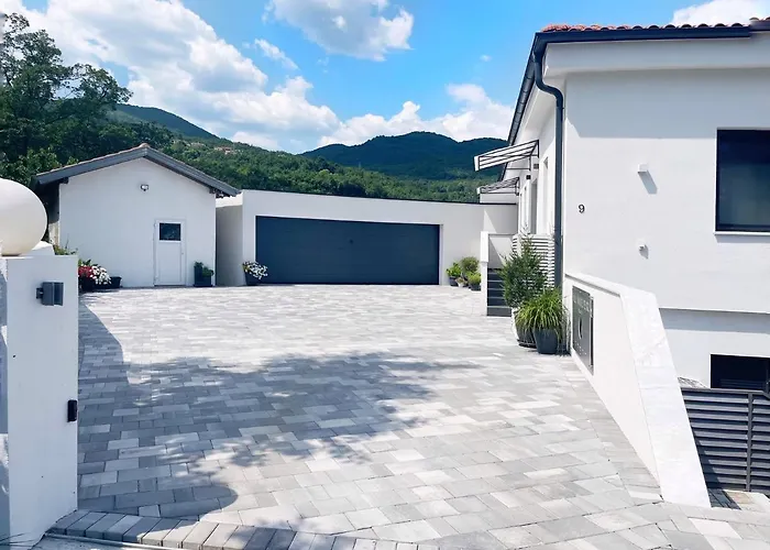 White Pearl Diamond Haus B, Opatija Mit Meerblick & Pool Opatija